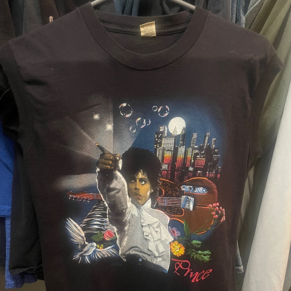 VINTAGE PRINCE PURPLE RAIN TOUR SHIRT 84